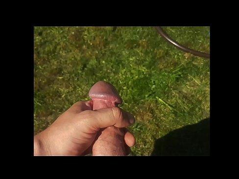 ❤️ Žhavá kočička si nechá ošukat růžovou kundičku a udělá se squirtem v letní zahradě. ️❌ Kvalitní sex u cs.redgast4asset.ru ❌❤